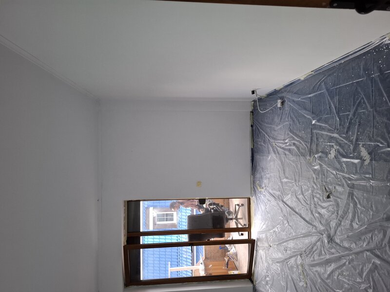 Zugrav, glet 10 lei, lavabil 5 lei mp