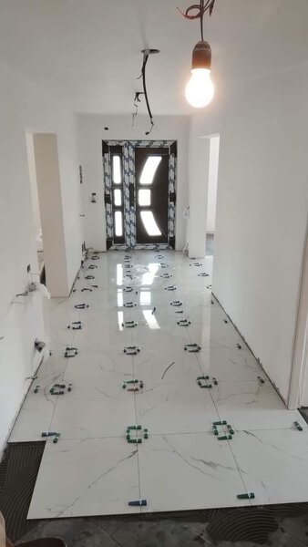 Zugrav, glet 10 lei, lavabil 5 lei mp