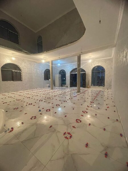 Zugrav, glet 10 lei, lavabil 5 lei mp